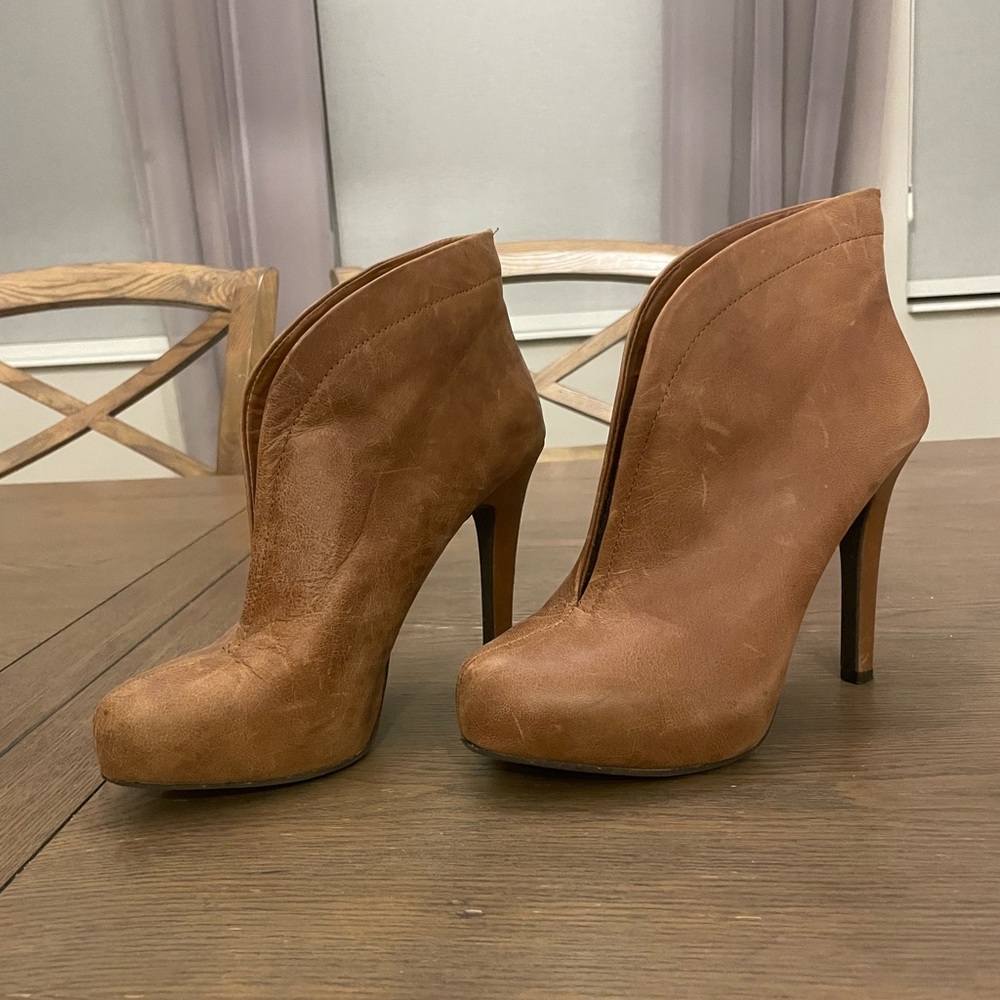 Jessica Simpson Allest Ankle Bootie - 6.5M - Picture 2 of 8